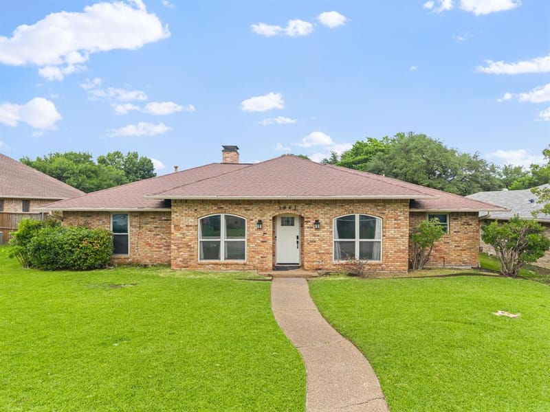 1947 Chesham Drive, Carrollton TX 75007 - Photo 7