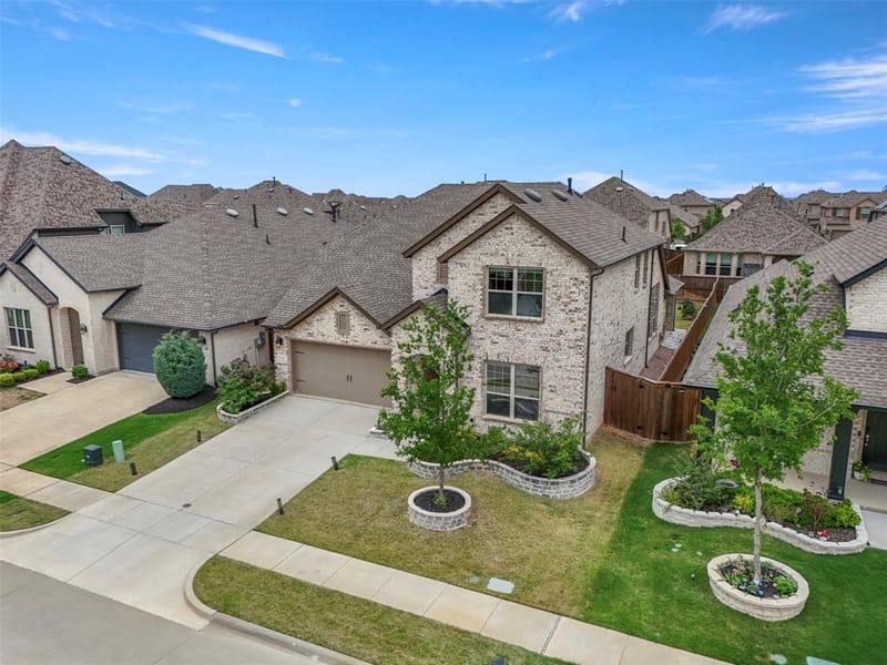 1913 Braided Mane Avenue, Aubrey TX 76227