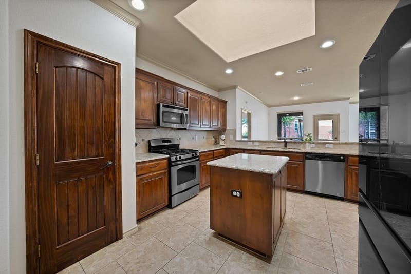 8116 Misty Water Drive, Fort Worth TX 76131 - Photo 10