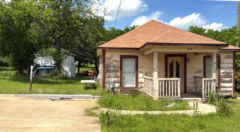 574 E Marshall Street, Van Alstyne TX 75495