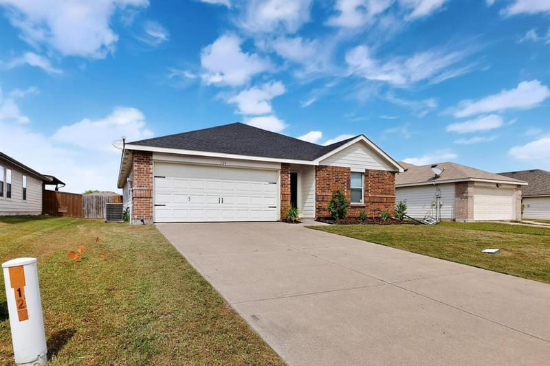 124 Sandlewood Drive, Terrell TX 75160