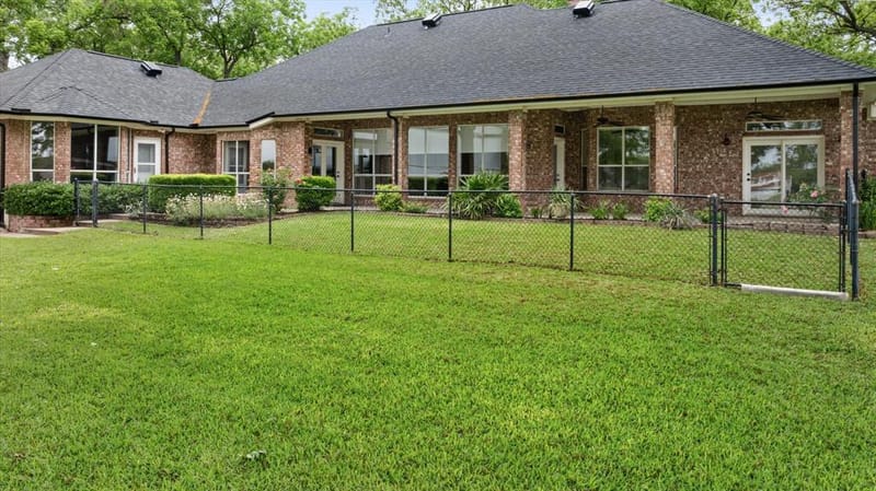 9616 Air Park Drive, Granbury TX 76049 - Photo 32
