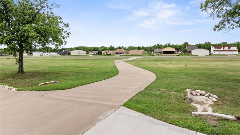 9616 Air Park Drive, Granbury TX 76049 - Photo 33