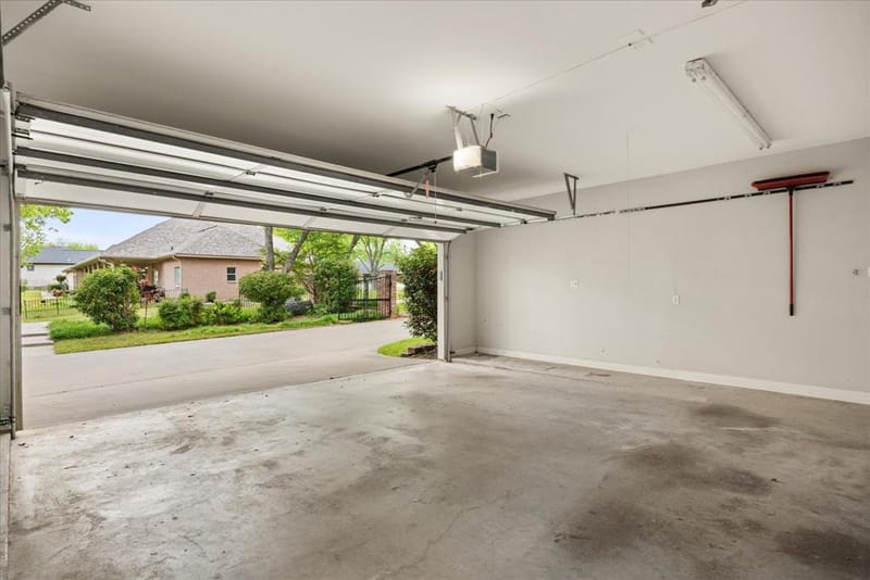 9616 Air Park Drive, Granbury TX 76049 - Photo 37