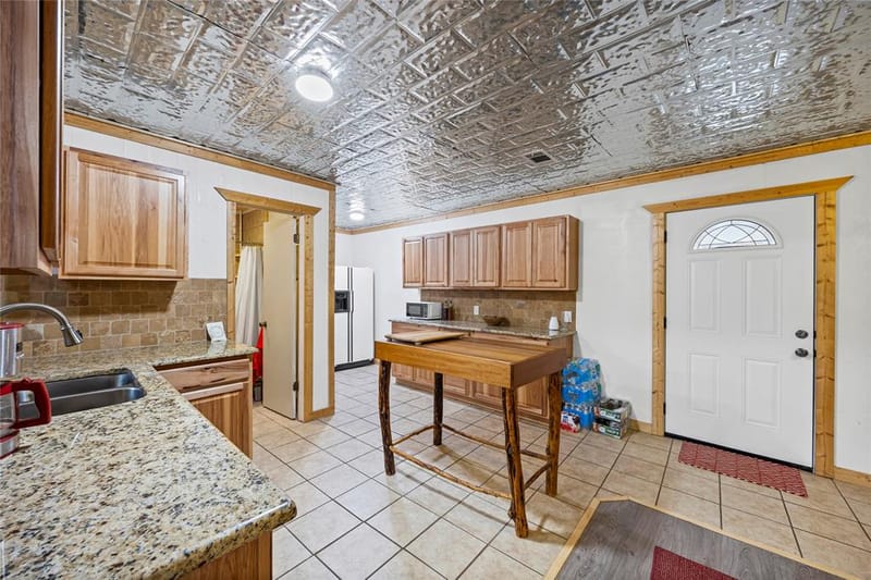 153 Center Loop, Whitney TX 76692 - Photo 3