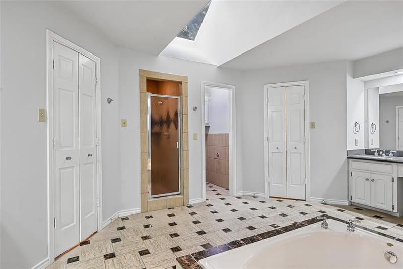 13216 Hillcrest Road, Dallas TX 75240 - Photo 20