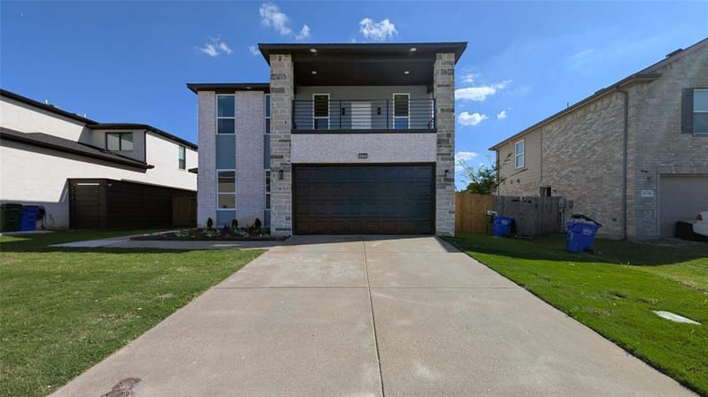 14722 Broadview Drive, Balch Springs TX 75180 - Photo 2