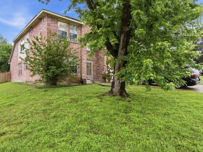 1089 Cove Hollow Drive, Cedar Hill TX 75104 - Photo 3