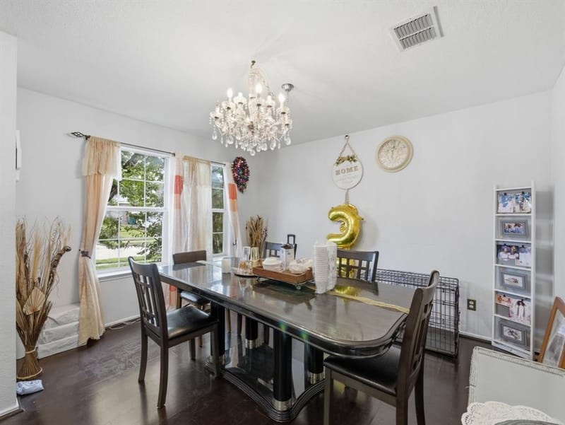 1089 Cove Hollow Drive, Cedar Hill TX 75104 - Photo 5
