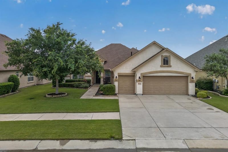 9524 Crestview Drive, Denton TX 76207 - Photo 8