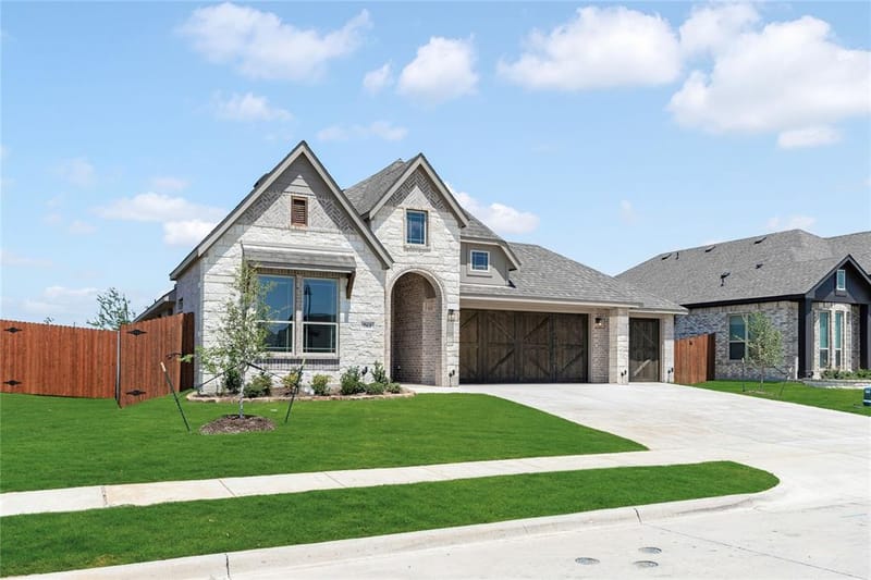 561 Red Maple Road, Waxahachie TX 75165 - Photo 3
