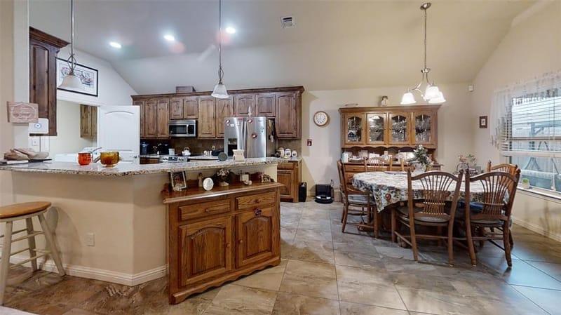 109 Donna Circle, Granbury TX 76049 - Photo 17