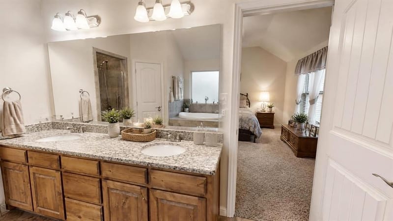 109 Donna Circle, Granbury TX 76049 - Photo 8