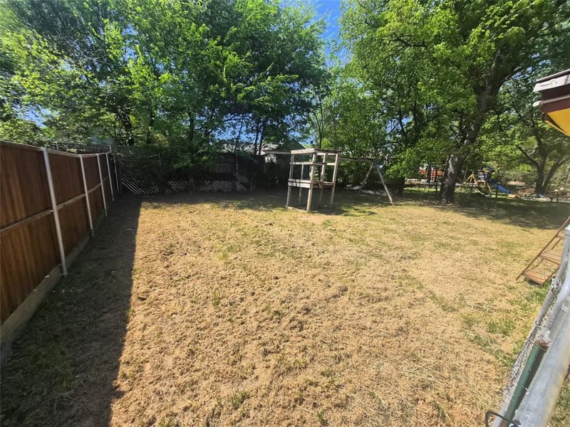 335 Avenue J, Dallas TX 75203 - Photo 25