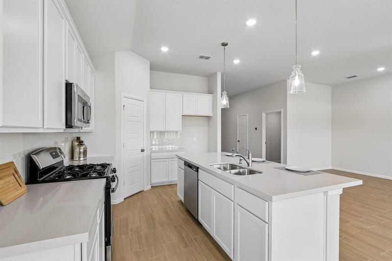2900 Tamarack Lane, Denton TX 76226 - Photo 3