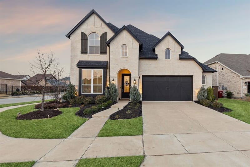 1812 Mcdougall Creek, Van Alstyne TX 75495