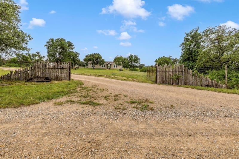 224 Rocky Hill Road, Brownwood TX 76801 - Photo 3