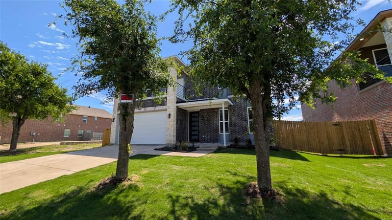 14804 Broadview Drive, Balch Springs TX 75180 - Photo 2