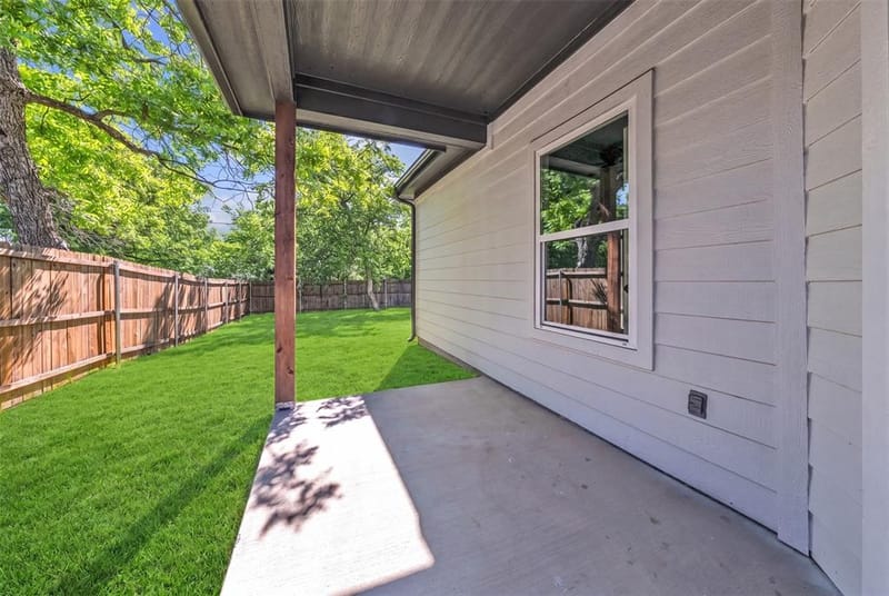 305 Pemberton Street, White Settlement TX 76108 - Photo 16