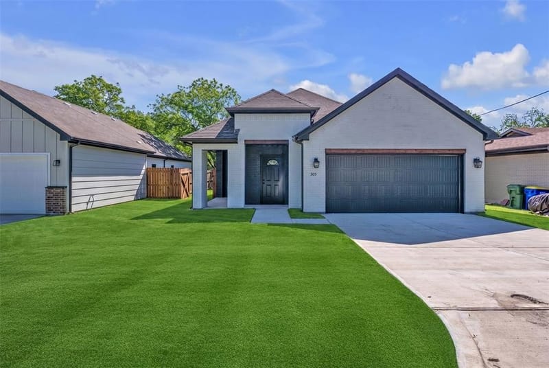 305 Pemberton Street, White Settlement TX 76108
