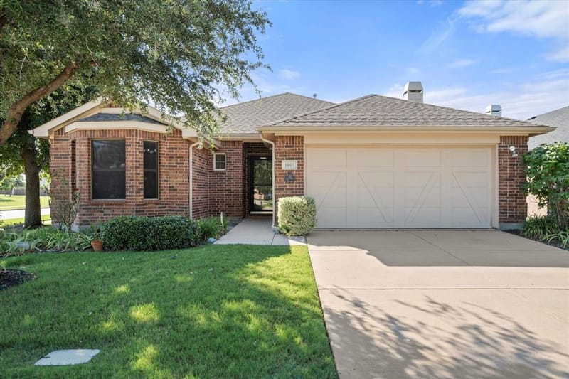 1001 Pigeon Hawk Drive, Little Elm TX 75068 - Photo 31