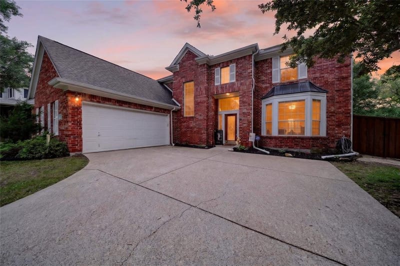 4502 Amanda Court, Rowlett TX 75088 - Photo 2
