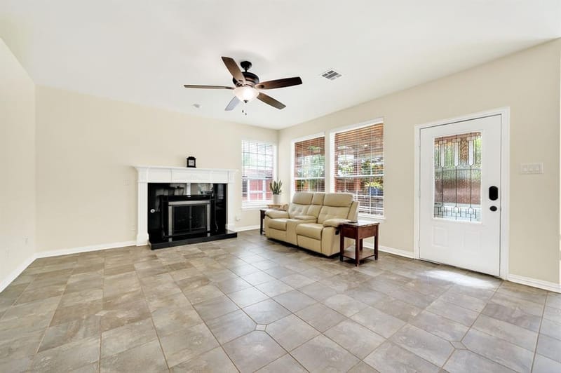 4502 Amanda Court, Rowlett TX 75088 - Photo 9