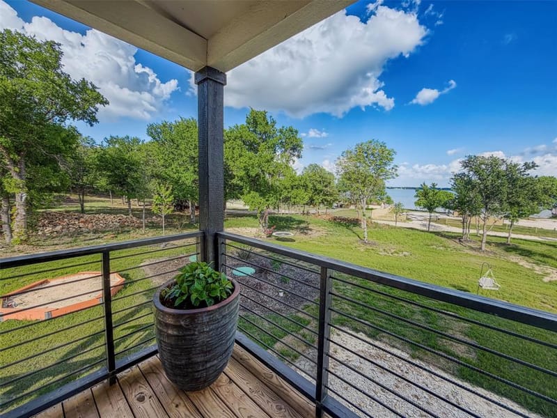 213 Meadow Pond Court, Runaway Bay TX 76426 - Photo 3