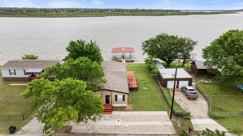 5821 Parkside Court, Granbury TX 76048 - Photo 26