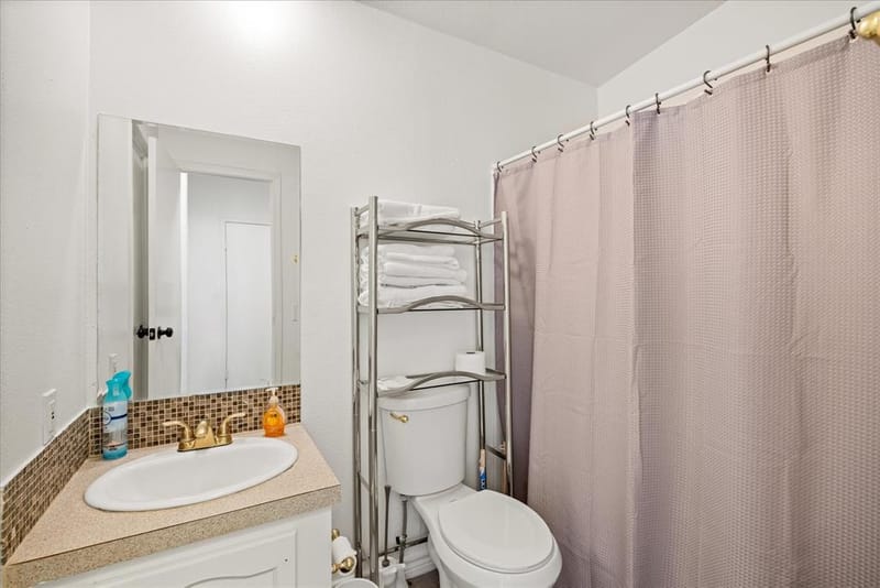 5821 Parkside Court, Granbury TX 76048 - Photo 18