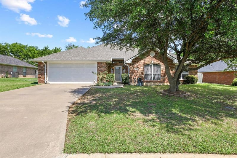 210 Bryant Street, Pottsboro TX 75076