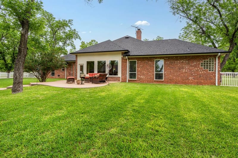 10008 Flight Plan Drive, Granbury TX 76049 - Photo 28