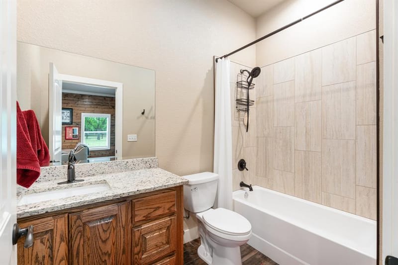 10008 Flight Plan Drive, Granbury TX 76049 - Photo 37
