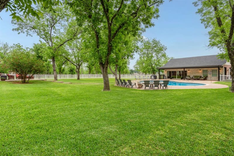 10008 Flight Plan Drive, Granbury TX 76049 - Photo 31