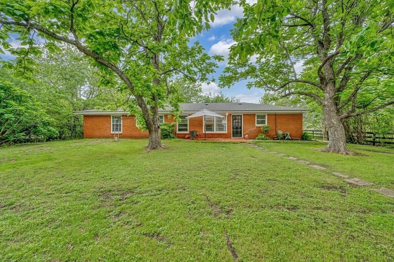 311 E Newland, Robinson TX 76706 - Photo 32