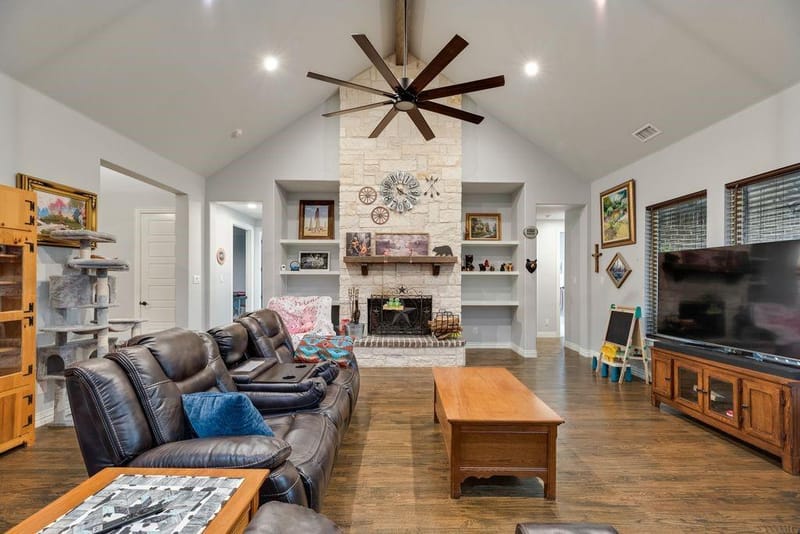 252 Agua Linda Drive, Godley TX 76044 - Photo 18