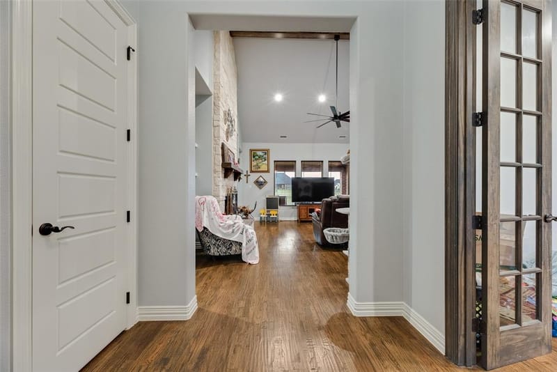 252 Agua Linda Drive, Godley TX 76044 - Photo 11