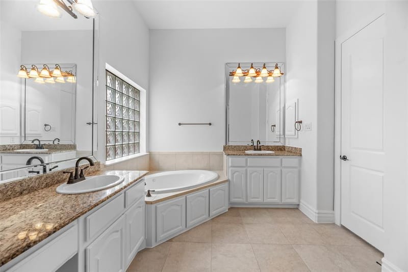 4568 Kentucky Drive, Plano TX 75024 - Photo 13