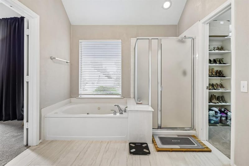 1318 Pinehurst Drive, Lewisville TX 75077 - Photo 18