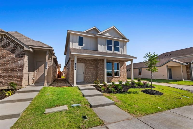 3057 Maple Orchard Lane, Fort Worth TX 76140 - Photo 2