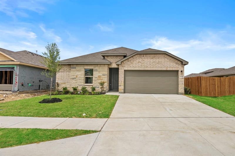 4312 Valley Brook Drive, Crowley TX 76036