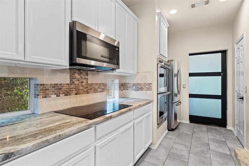 2815 S Serrano, Grand Prairie TX 75054 - Photo 10