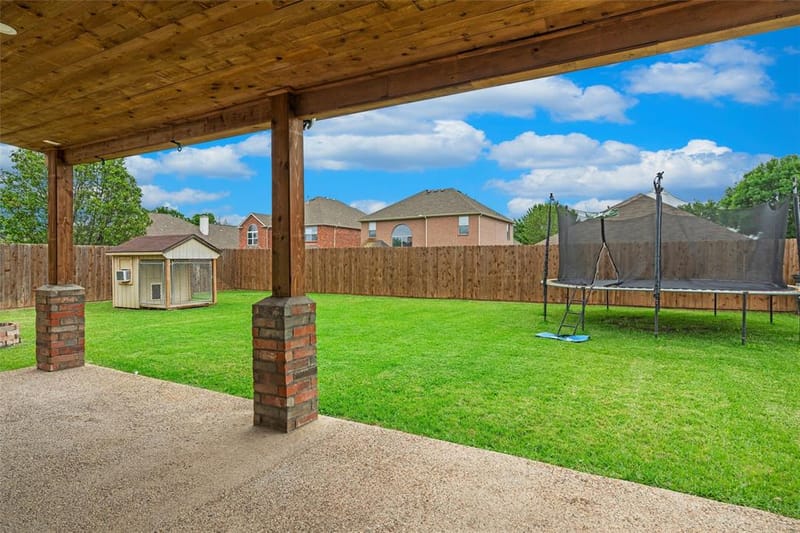 2815 S Serrano, Grand Prairie TX 75054 - Photo 37
