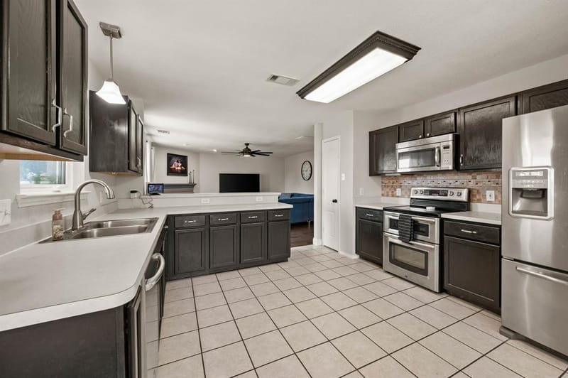 1040 Canyon Drive, Justin TX 76247 - Photo 27