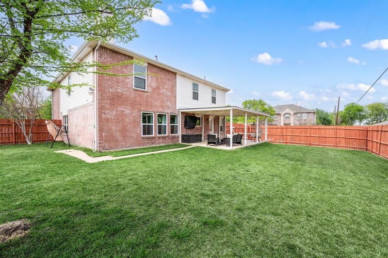 1040 Canyon Drive, Justin TX 76247 - Photo 11