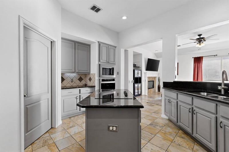 1808 Paddington Court, Arlington TX 76017 - Photo 12