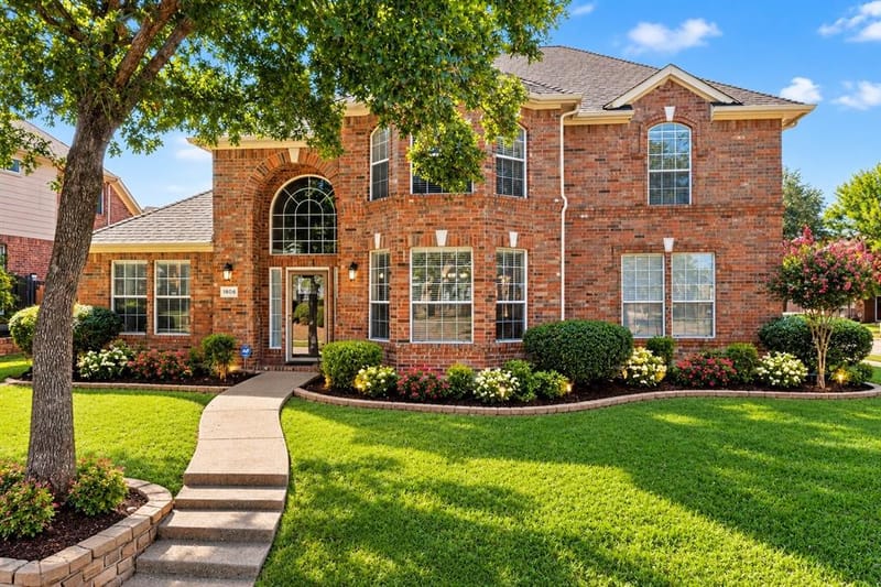 1808 Paddington Court, Arlington TX 76017