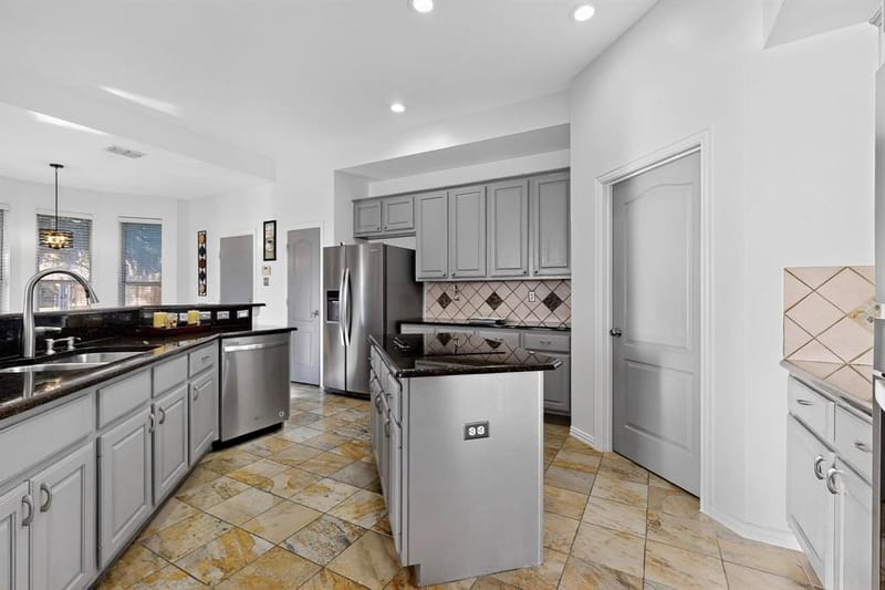 1808 Paddington Court, Arlington TX 76017 - Photo 14