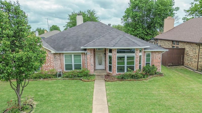 7114 Lo Chalmers Lane, Garland TX 75043 - Photo 16