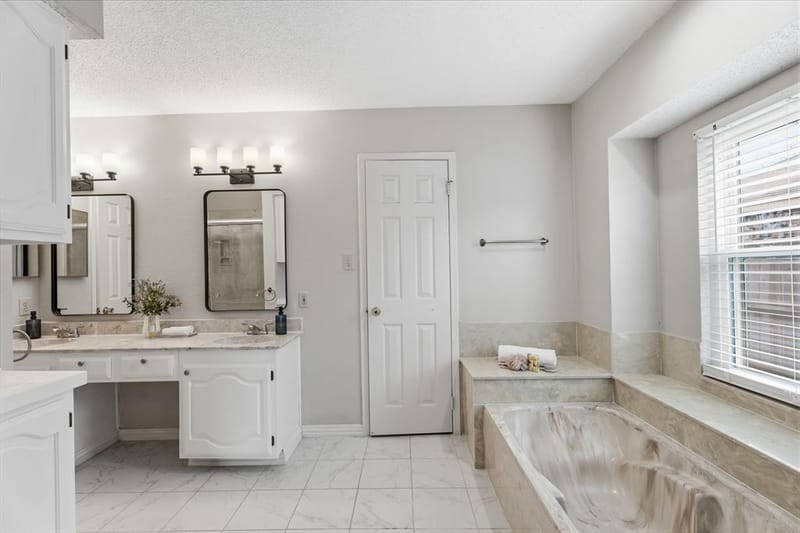 7114 Lo Chalmers Lane, Garland TX 75043 - Photo 12